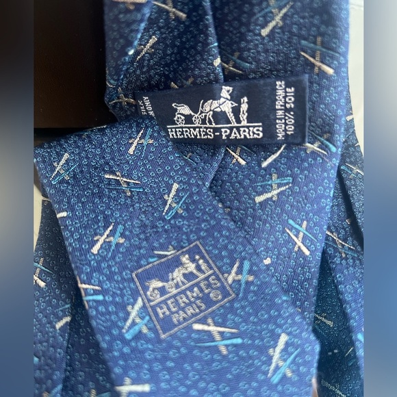 HERMES H pattern navy blue 100% Silk Logo Men's tie - Picture 3 of 9